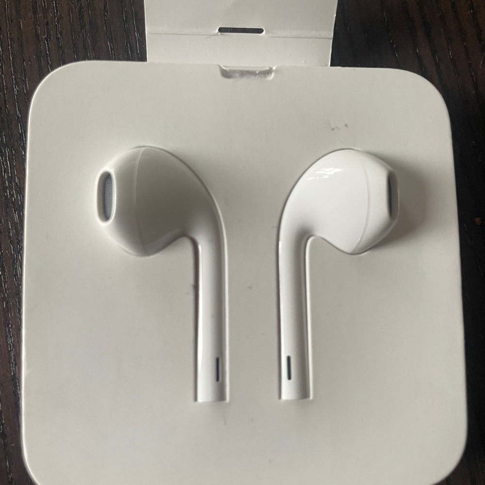 Apple EarPods wired